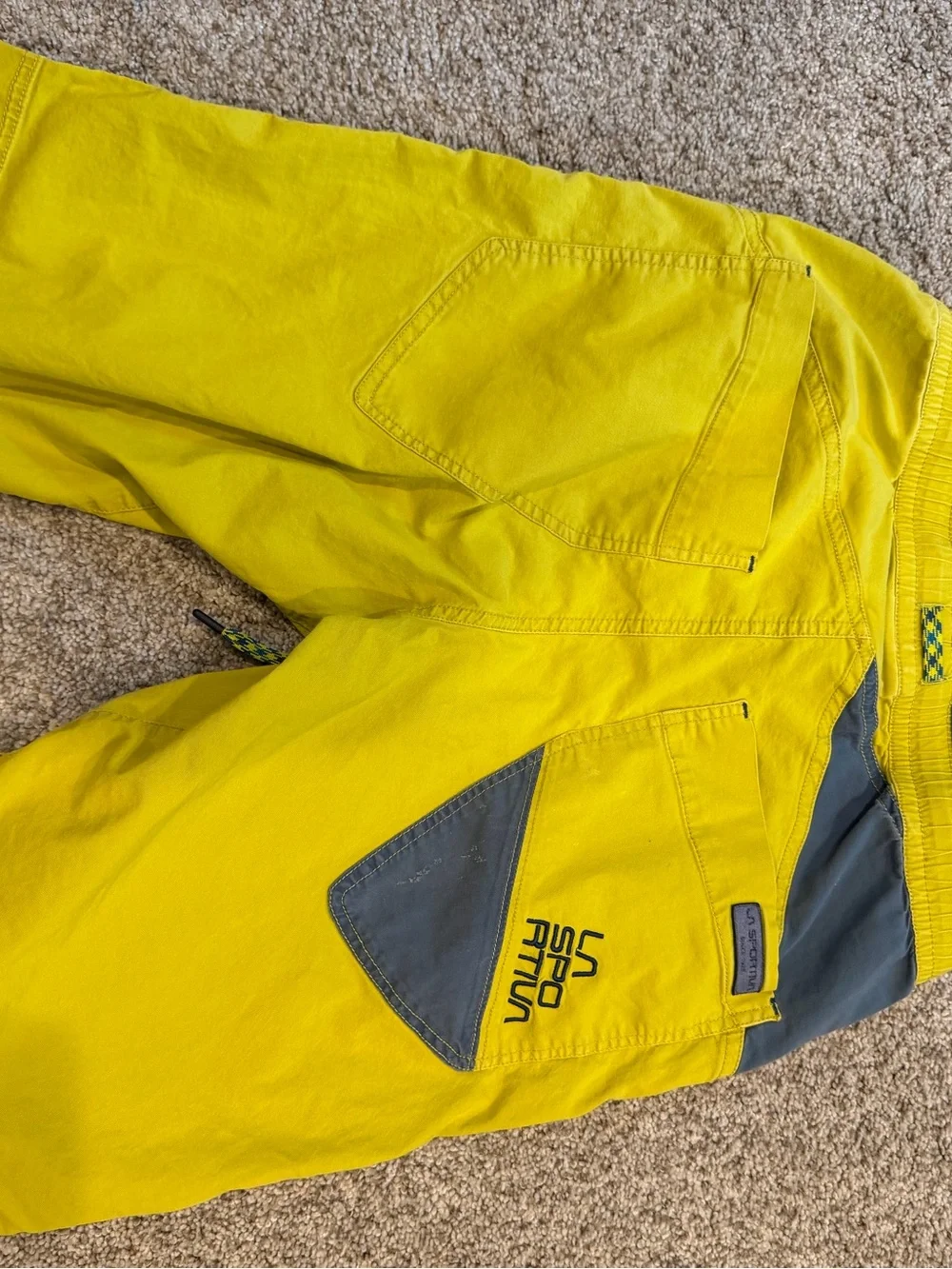 La Sportiva Bleausur Shorts in men’s size small. Rock Climbing. Hiking. Outdoor